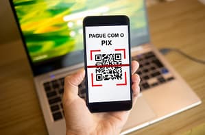 Um ano de Pix: pagamento instantâneo já representa mais de 80% das operações realizadas por PJ no BS2